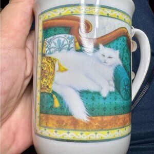 80s Vintage Charming White and Green Cat Mug for Dining